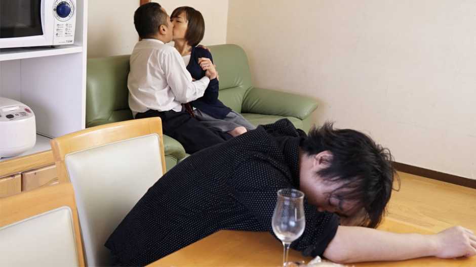 Japan HDV Megu Memezawa Cheating Wife Megu Memezawa Gets Fucked By An Old Friend