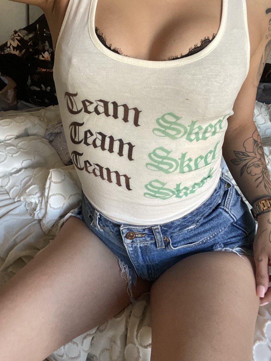 RT @MarleyMaddenxx: my @TeamSkeet merch came in & i’m obsessed🤗 thank you so much TS💚 https://t.co/ea41y3j3jP