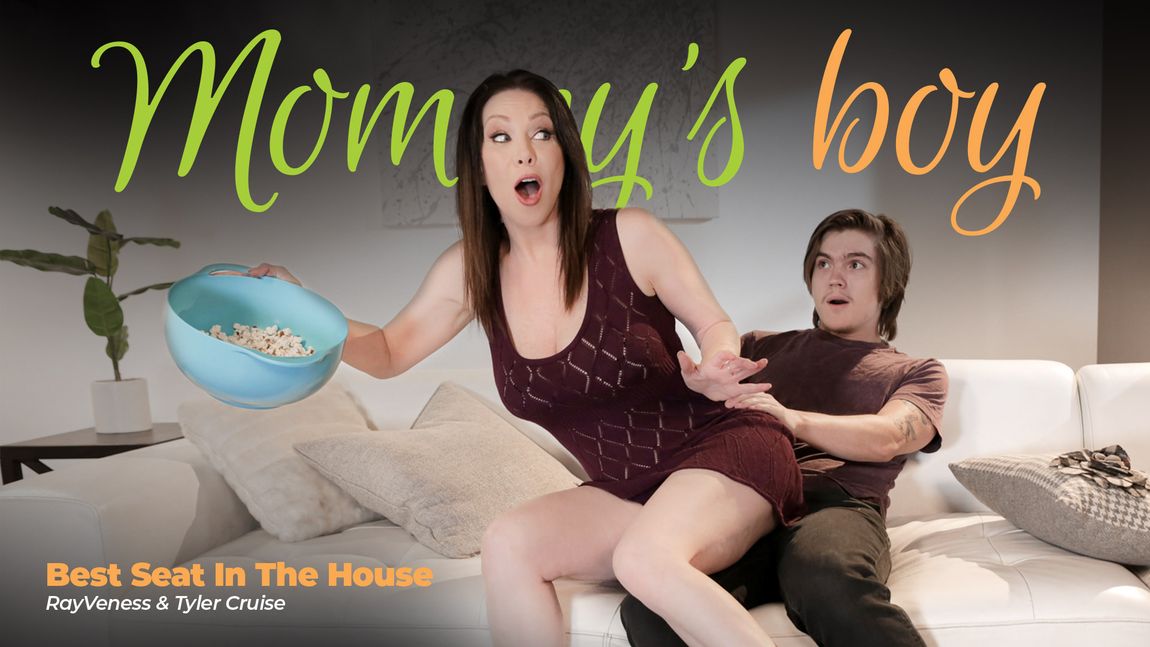 MommysBoy RayVeness & Tyler Cruise – Best Seat In The House <i class="fas fa-video"></i>