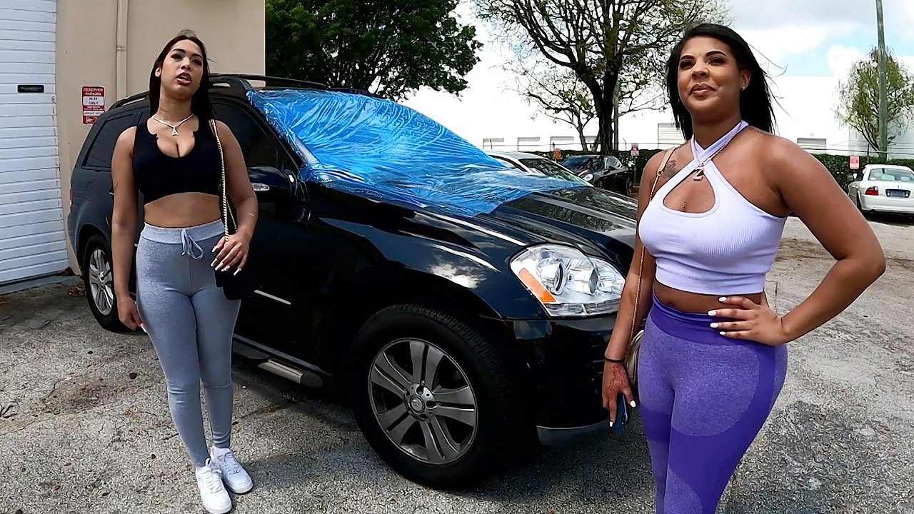 Roadside XXX Zoey Reyes & Ariel Pure Zoey Reyes Ariel Pure Magic Take Turns On A Dick To Get Car Their Fixed