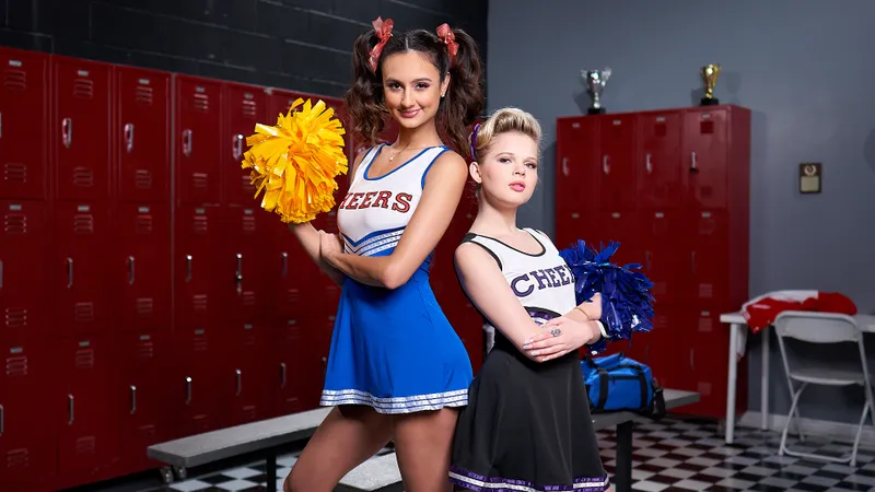 Web Young Eliza Ibarra & Coco Lovelock Clash Of The Cheerleaders