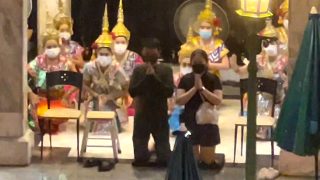 AsianSexDiary Anonymous Actors – Bangkok Mall Temple Spotted <i class=