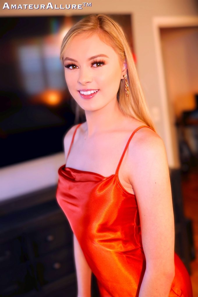 <div>NEW VIDEO! Pretty teen Amber Moore returns for a sensual sex & swallow session!</div>