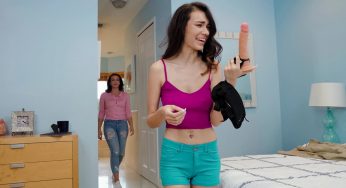 RealityKings MomsLickTeens Slay Savage & Sawyer Cassidy – Rainy Day Fun <i class="fas fa-video"></i>