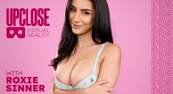 AdultTime UpClose David Lee, Roxie Sinner – Up Close VR with Roxie Sinner