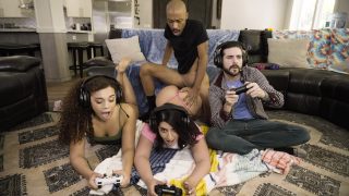 RKShorts Willow Ryder, Sarah Arabic, Johnny Love, Dwayne Foxxx – Co-op Mode Fuck for Gamer Girls