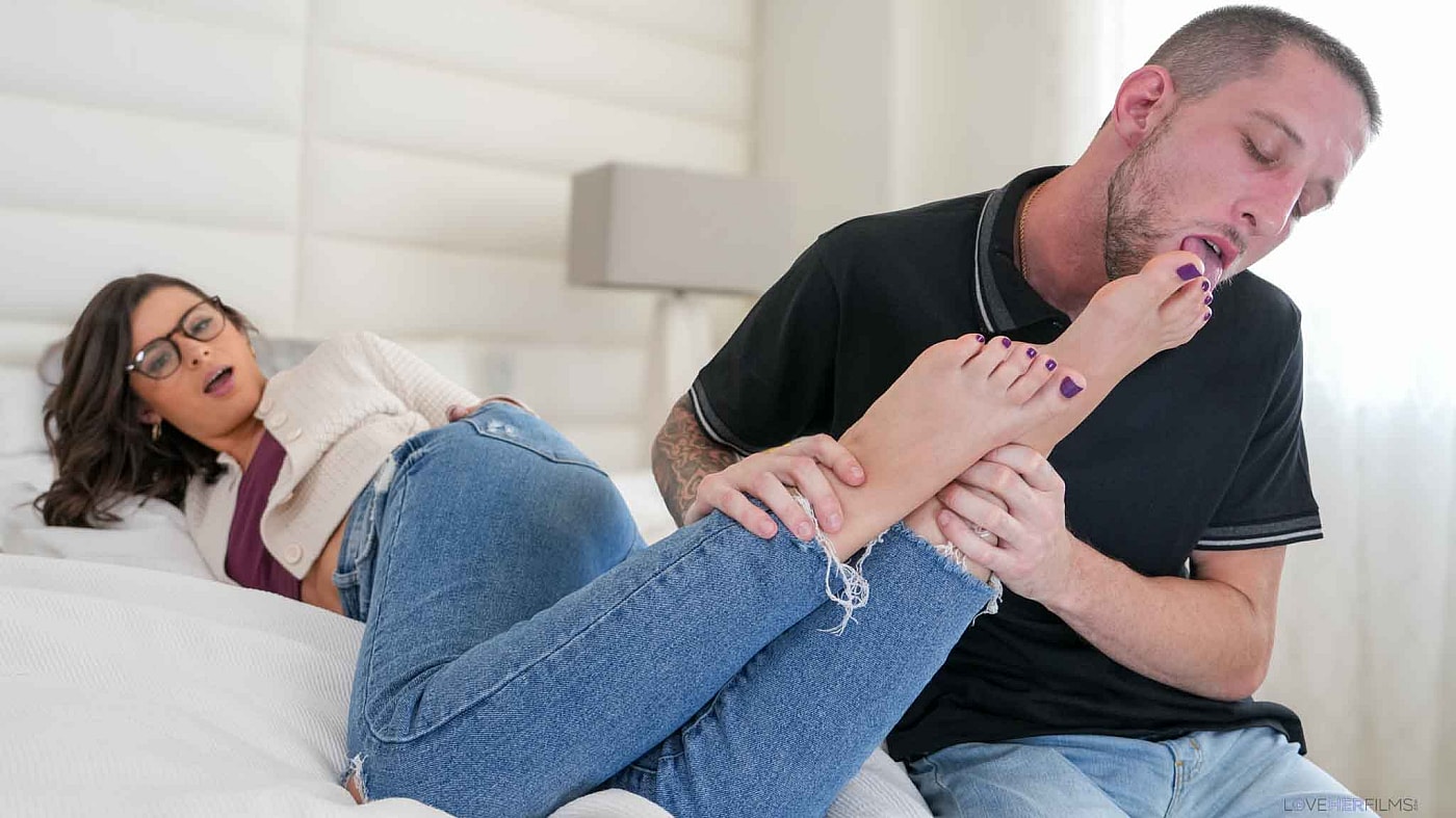 LoveHerFeet Dharma Jones, Cody Carter – Library Hookup – A Foot Fetish Story