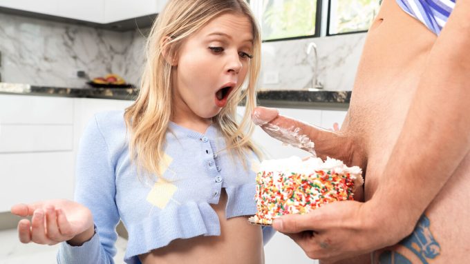 OopsFamily Coco LoveLock – Sugar Family – Episode 1: Cock tastes better than cake