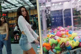 Zishy Nora Hernando – Phi Phi Toys 1