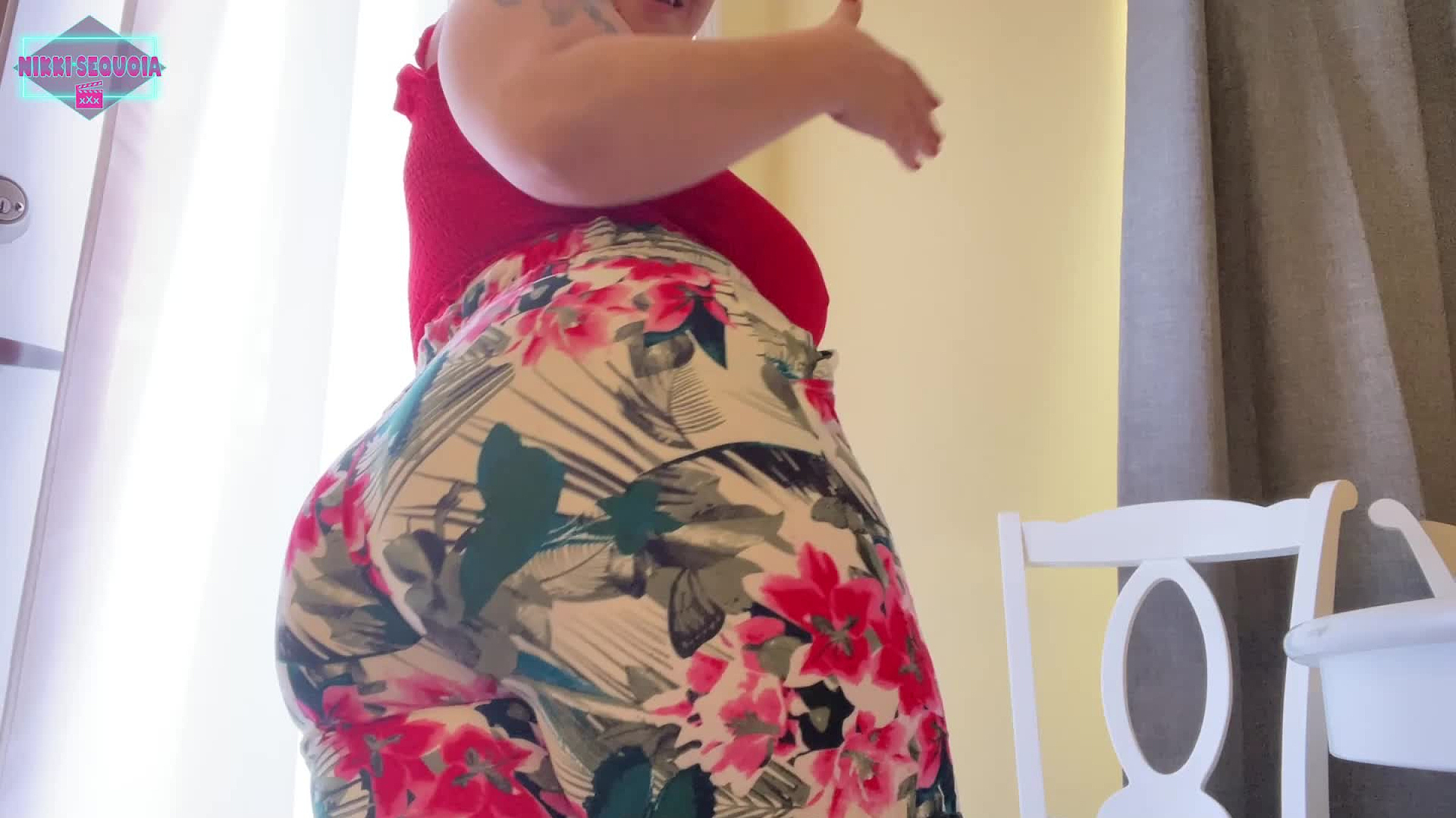 NikkisFetishes-Nikki Sequoia-Fancy Farts Ep2- Floral Summer Pants