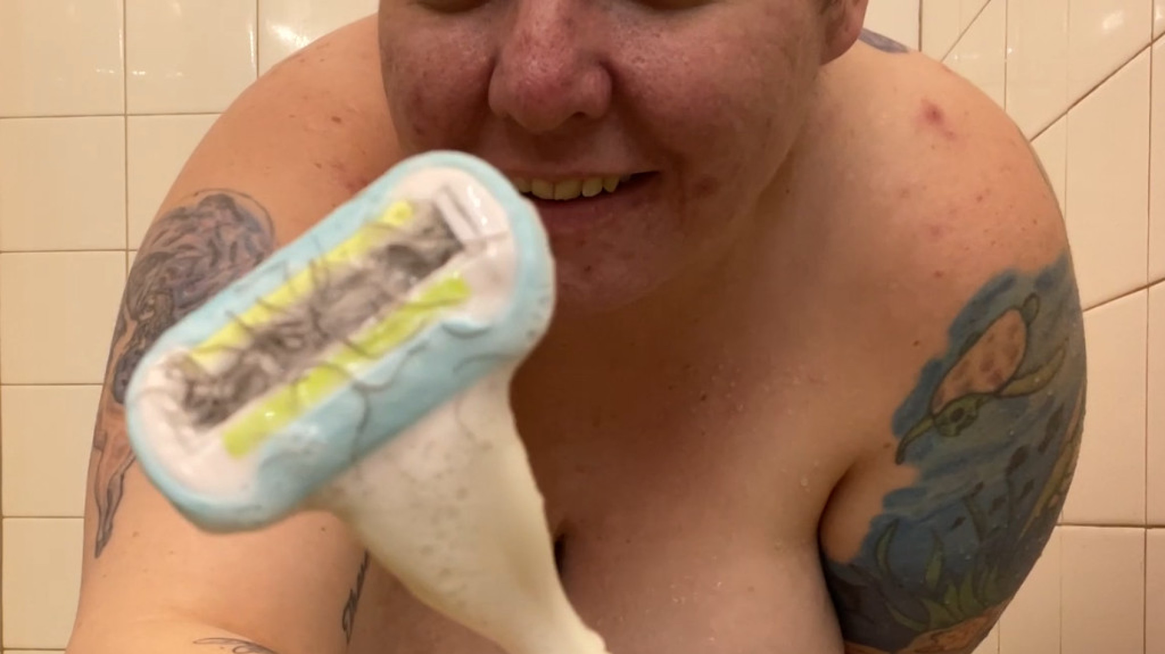 NikkisFetishes-Nikki Sequoia-Shaving My Super Hairy Cunt