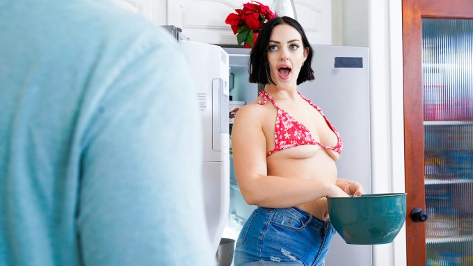My New Hot Neighbor – S49:E18 Alex Charger, Lucy Lotus