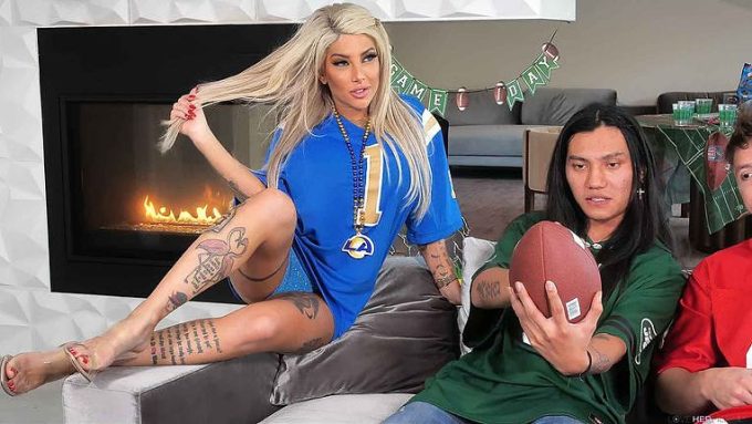 Behind The Scenes – Foot Fetish Touchdown Jay Romero, Kitana Montana