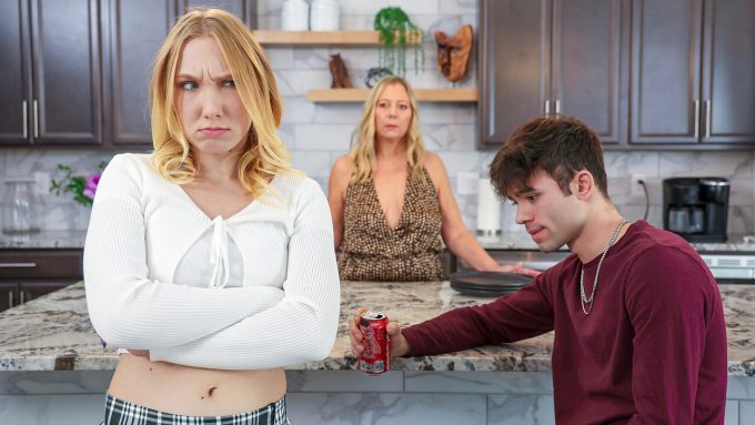 I Want Stepbros Big Dick To Make Me Cry – S31:E2 Enzo East, Mckenna Lynn