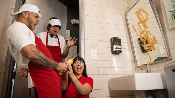 Big Brat Pizza Shop Aleksa Mink, Mike Ox