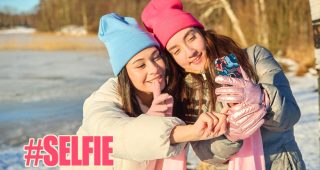 From selfie freeze to pussy feast Video Roxy Muray, Sia Florance
