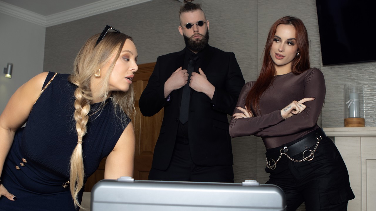 DigitalPlayground-Heist-Audrey Reid, Xander Corvus