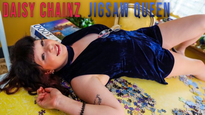 Jigsaw Queen Daisy Chainz