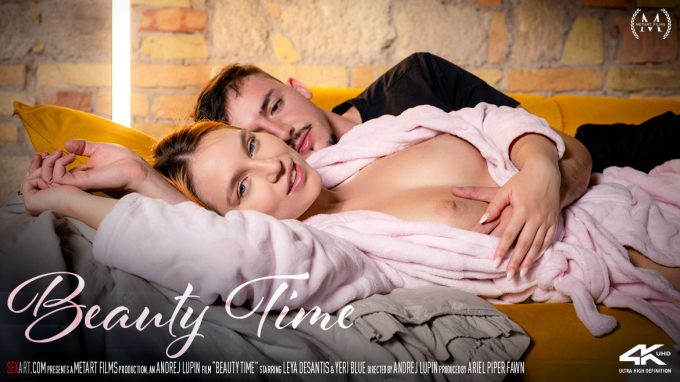 Beauty Time Yeri Blue, Leya Desantis
