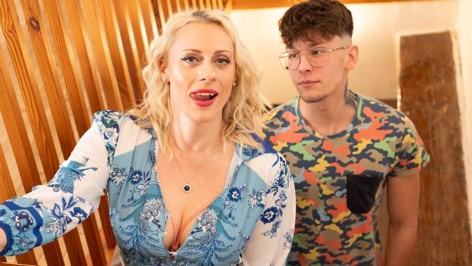 Stifler’s mom Brittany Bardot Catches Son’s Friend with Her Hot Apple Pie! Brittany Bardot, Tommy Wave