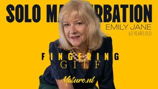 Solo Masturbation: Fingering GILF Emily Jane